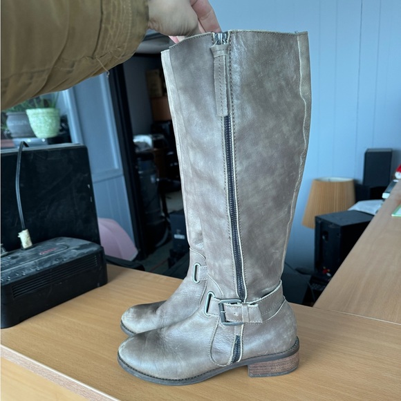Seychelles Leather Boots - Picture 1 of 6